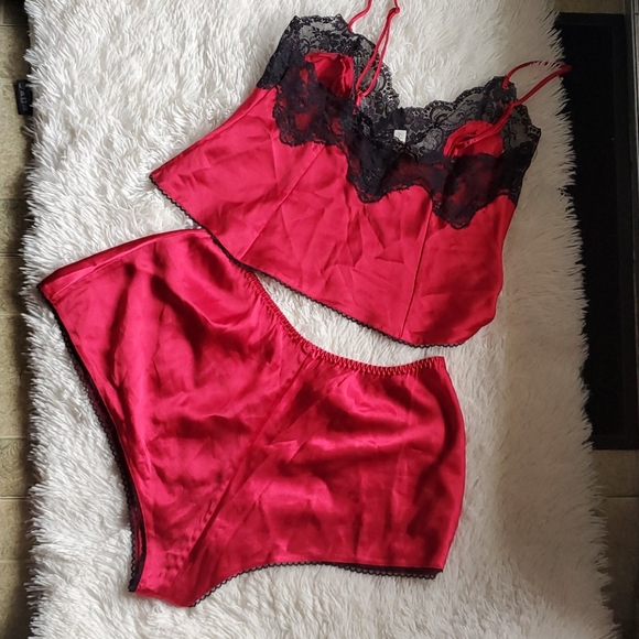 Victoria Secret Satin Cami Set Size M - Picture 2 of 7